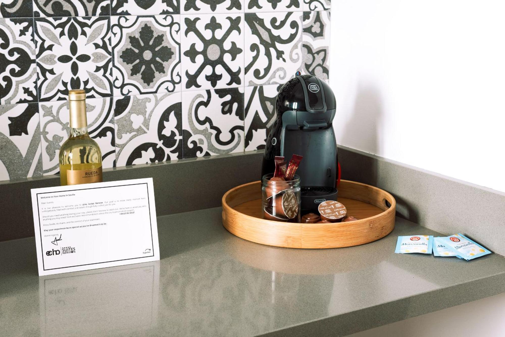 Echo Suites Nervion セビリア エクステリア 写真